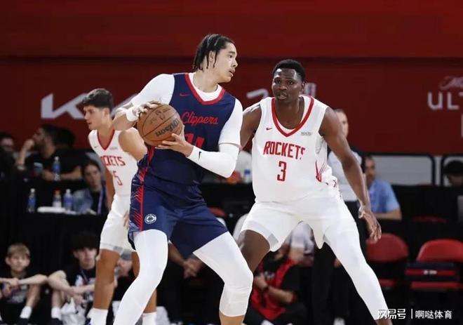 内马尔迎来三赛季高光表现,快船球迷沸腾! 内马尔迎来三赛季高光表现,快船球迷沸腾!